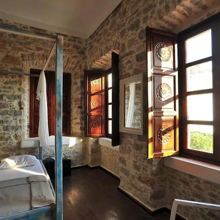 Hotel Pudraa 5*